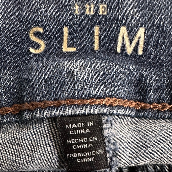 White House Black Market Slim Jeans Size 4
Dark Wash Stretch Denim - Picture 5 of 10